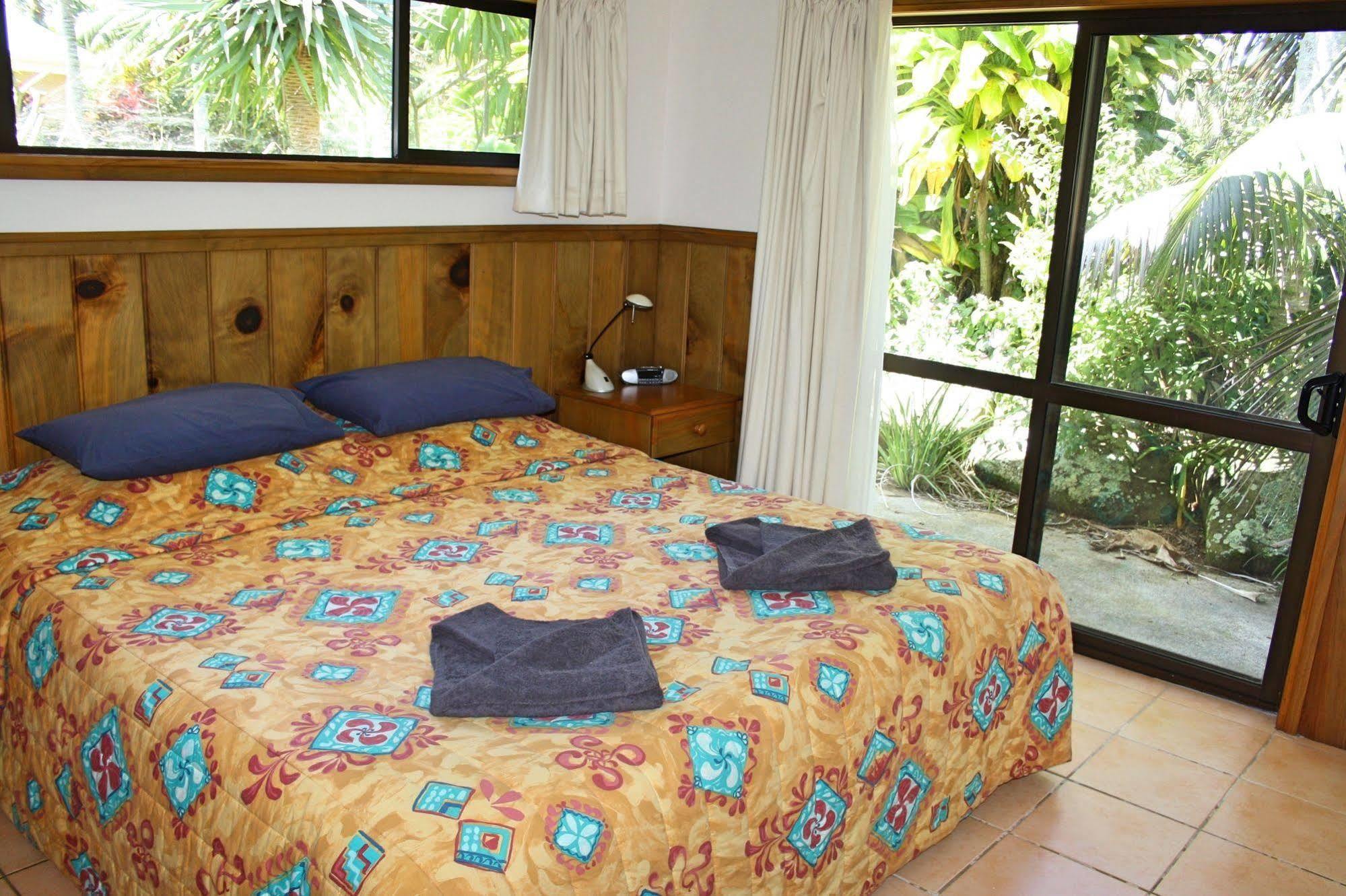 Tau Gardens Hotel Norfolk Island Buitenkant foto